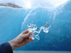 Ice crystal gazing