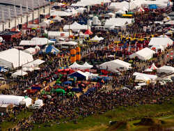 Crowds of thousands at Fieldays